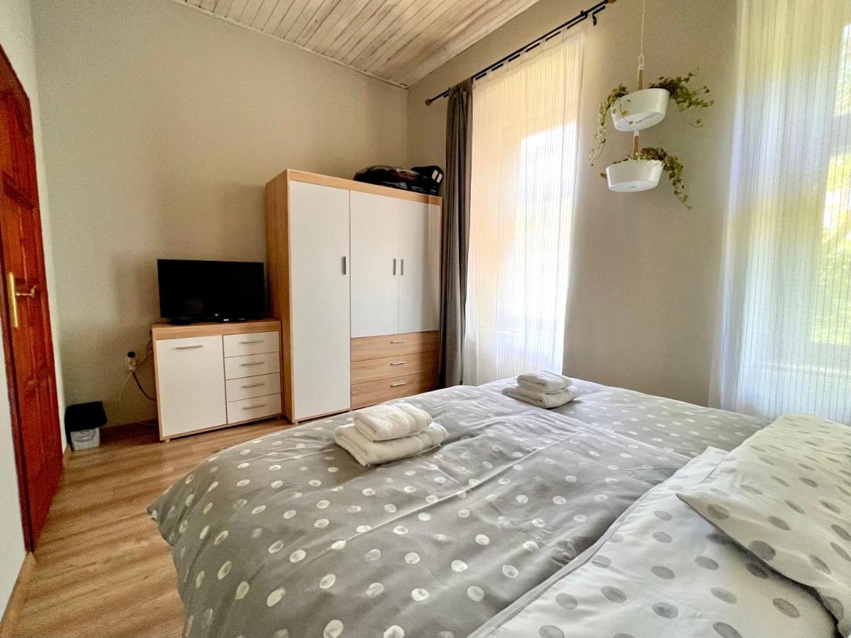 Kohaz Apartman Lägenhet Veszprém Exteriör bild